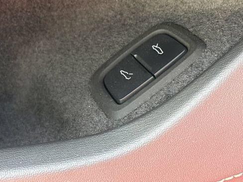 Used 2020 Chevrolet Corvette Stingray Preferred Conv w/ 2LT Preferred Equipment Group RWD image 19