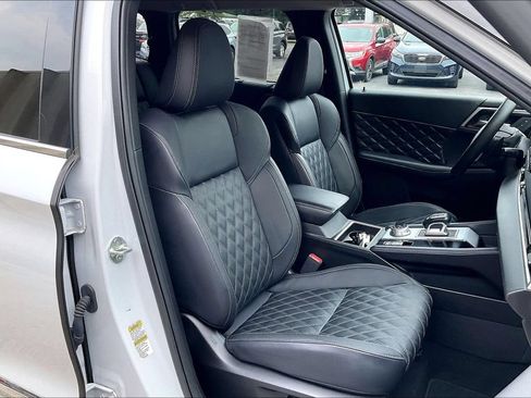 Used 2024 Mitsubishi Outlander SEL AWD/4WD image 7