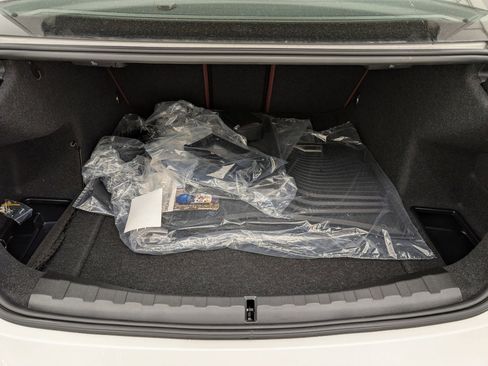 Used 2025 BMW 330i Sedan w/ Premium Package image 24