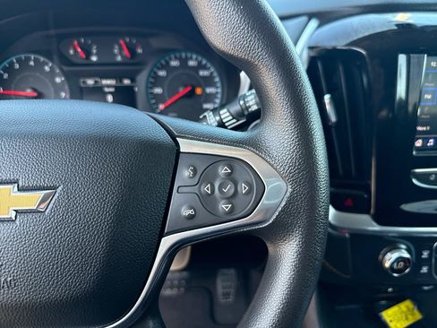 Used 2020 Chevrolet Traverse LS FWD image 19