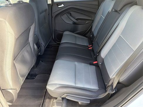 Used 2015 Ford Escape SE image 21