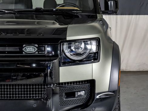 Used 2023 Land Rover Defender 110 X image 40