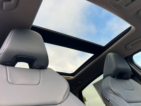 Certified 2023 Nissan Ariya image 19