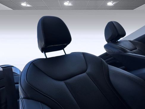 Used 2024 BMW 430i Convertible image 30