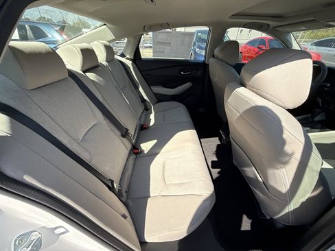 New 2025 Honda Accord SE image 37
