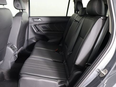 Used 2023 Volkswagen Tiguan SE FWD image 15