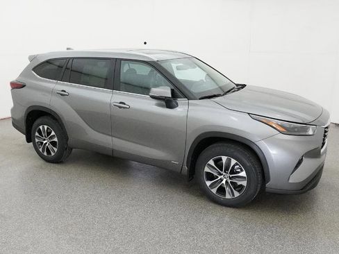 New 2026 Toyota Highlander XLE image 50