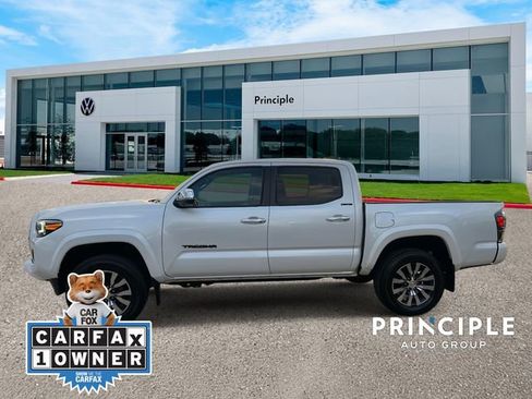 Used 2022 Toyota Tacoma Limited AWD/4WD image 7