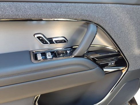 Certified 2025 Land Rover Range Rover Sport image 10