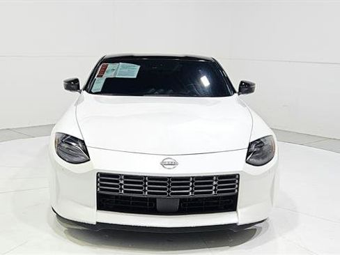 Certified 2024 Nissan Z Performance w/ Floor Mat Package RWD image 2