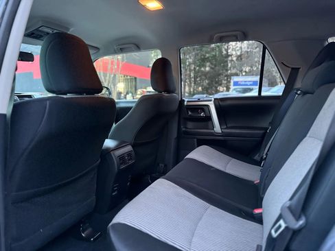 Used 2016 Toyota 4Runner SR5 image 16