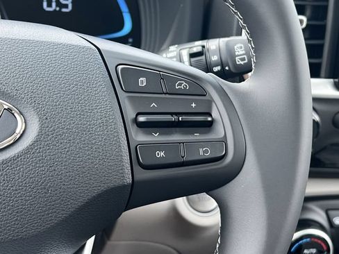 New 2026 Hyundai Venue SEL FWD image 23