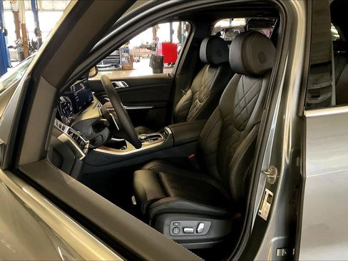 New 2026 BMW X5 sDrive40i w/ Premium Package image 9