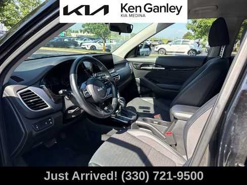 Certified 2023 Kia Seltos S w/ Navigation Package AWD/4WD image 11