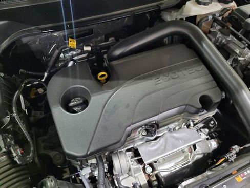 Used 2024 Chevrolet Equinox LT image 30