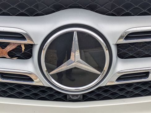 Used 2021 Mercedes-Benz GLS 580 4MATIC image 31