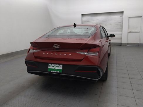 Used 2024 Hyundai Elantra SEL FWD image 7