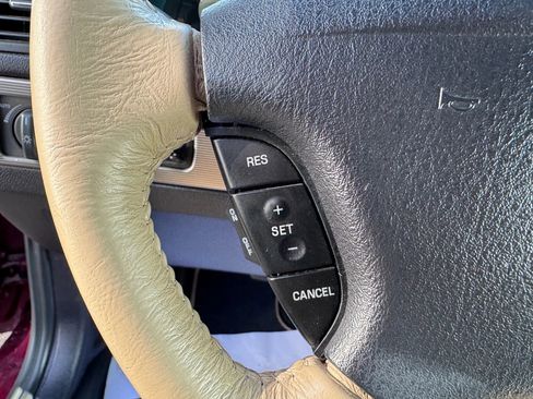 Used 2004 Ford Thunderbird image 23