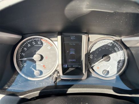Used 2022 Toyota Tacoma SR5 image 22