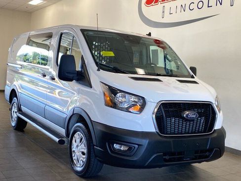 Used 2025 Ford Transit 250 Low Roof w/ Exterior Upgrade Package RWD image 2