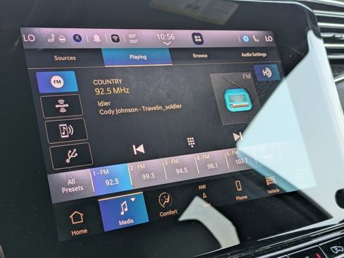 Used 2024 Jeep Wagoneer Series II w/ Flexible Seating Group RWD image 12