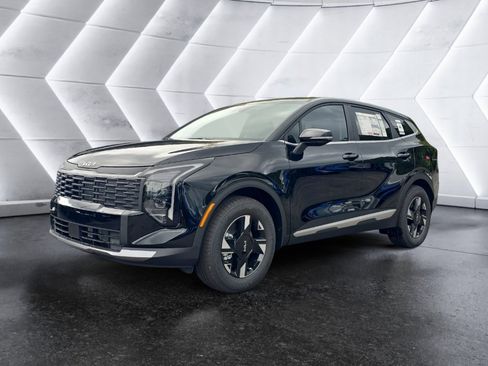 New 2026 Kia Sportage LX w/ LX Convenience Package AWD/4WD image 1