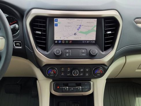 Used 2021 GMC Acadia Denali w/ Denali Technology Package FWD image 14