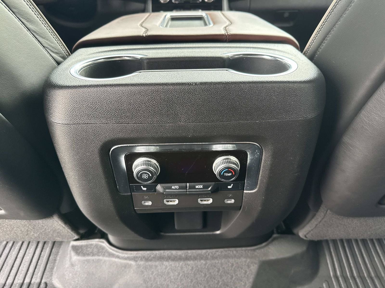 Used 2024 GMC Yukon Denali Ultimate AWD/4WD image 22