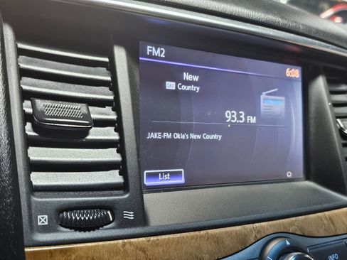 Used 2014 INFINITI QX80 4WD w/ Theater Package image 36