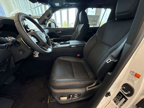 New 2026 Lexus LX 600 4WD w/ Luxury Package image 19