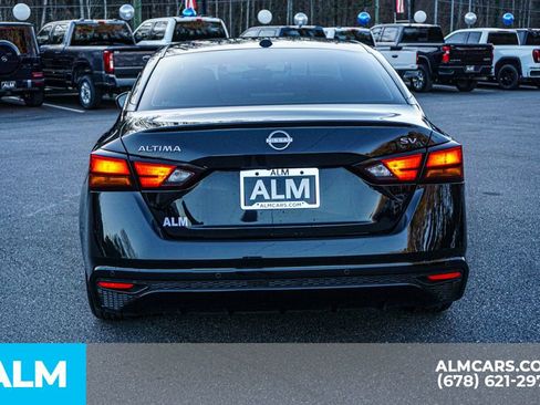 Used 2024 Nissan Altima 2.5 SV image 11