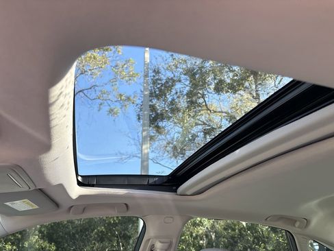 Used 2024 Honda Civic Touring image 31