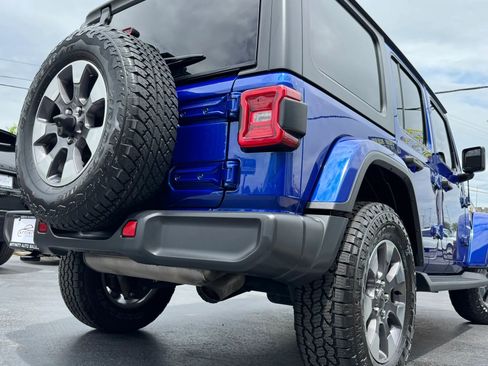 Used 2020 Jeep Wrangler Unlimited Sahara AWD/4WD image 5