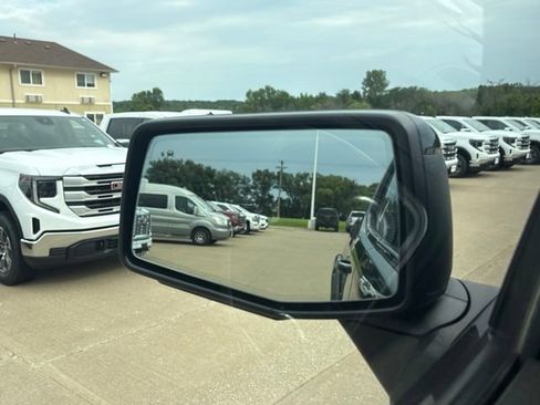 Used 2021 GMC Sierra 1500 AT4 w/ AT4 Premium Package AWD/4WD image 51