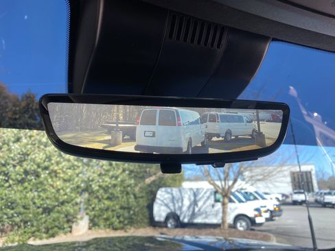 Used 2024 GMC Sierra 2500 AT4X image 35