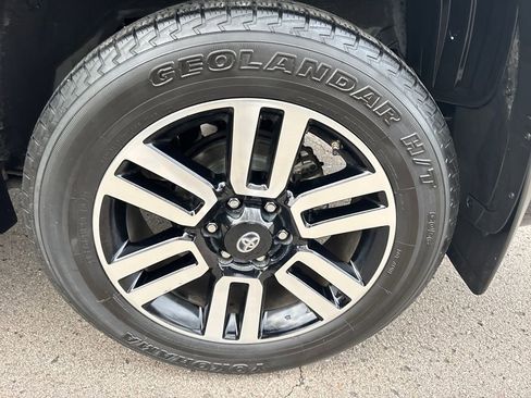 Used 2020 Toyota 4Runner Limited image 27