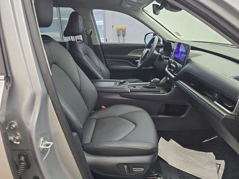 Used 2024 Toyota Grand Highlander XLE image 36