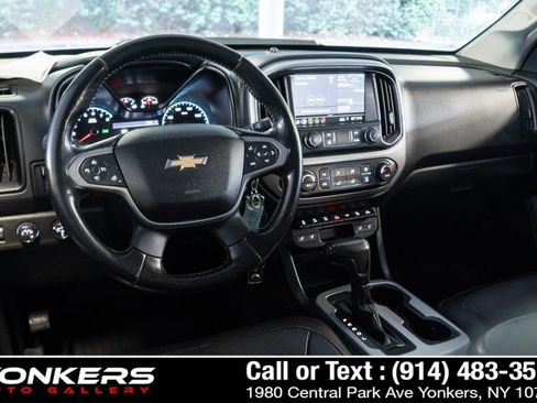 Used 2019 Chevrolet Colorado ZR2 w/ ZR2 Midnight Special Edition AWD/4WD image 34