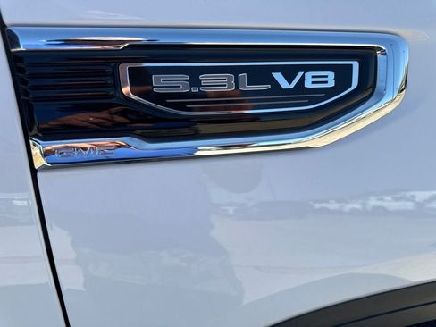 Used 2019 GMC Sierra 1500 SLT w/ SLT Premium Plus Package AWD/4WD image 15
