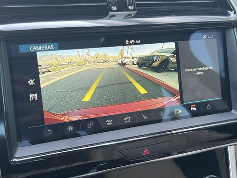 Used 2020 Jaguar XE S RWD image 17