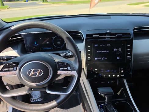 Used 2024 Hyundai Tucson SEL FWD image 9