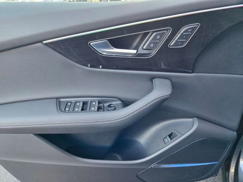 New 2026 Audi Q8 Premium Plus image 17