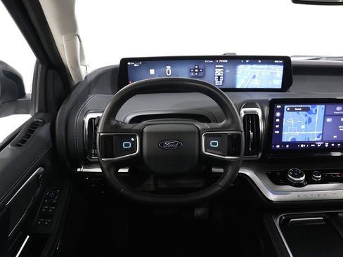 Used 2026 Ford Expedition Max Platinum AWD/4WD image 15
