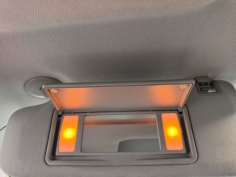 Used 2018 Chevrolet Impala LT image 30