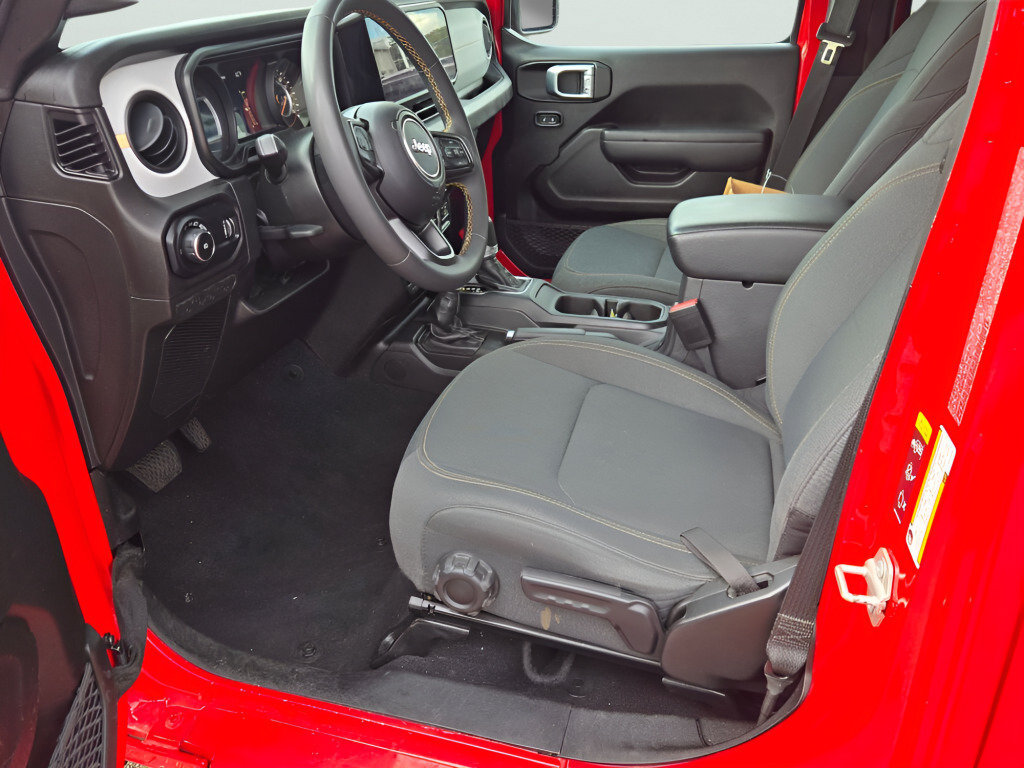 Used 2024 Jeep Wrangler Unlimited Sport AWD/4WD image 25