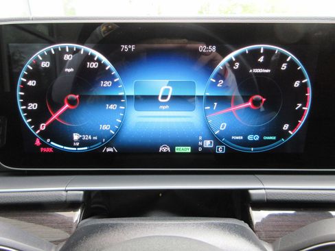 Used 2021 Mercedes-Benz GLE 450 4MATIC image 35