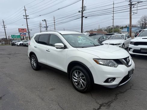 Used 2014 Nissan Rogue SL image 2