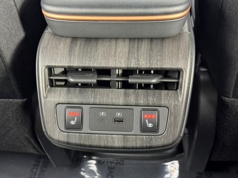 Used 2024 Nissan Ariya AWD image 32