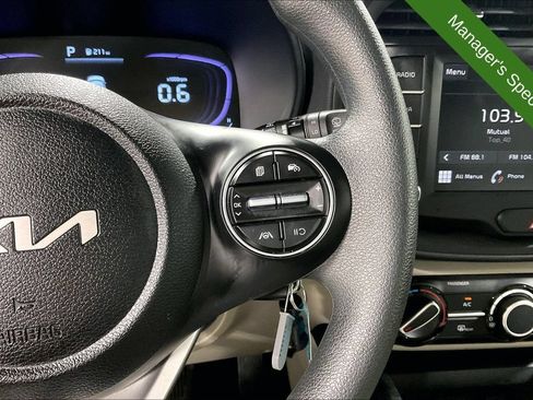 Used 2025 Kia Soul LX w/ LX Technology Package FWD image 25