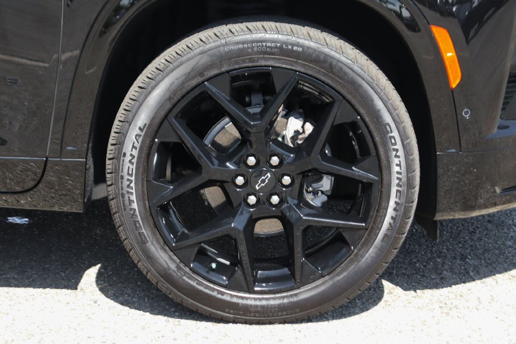 Used 2026 Chevrolet Traverse RS w/ LPO, Floor Liner Package FWD image 47